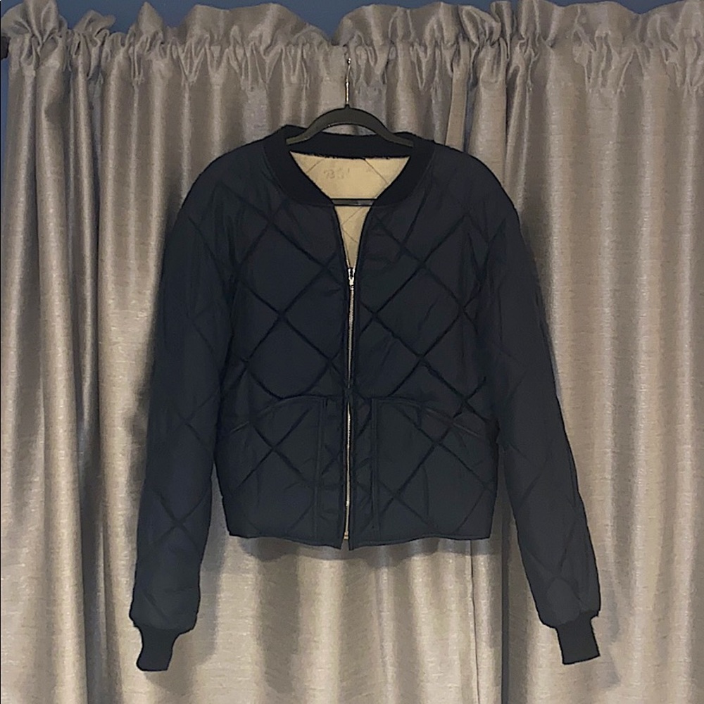 Quilted Navy Blue Lightweight Zip-Up Jacket